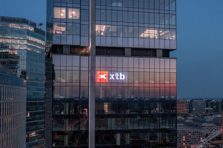 <span style='background:#EDF514'>GRUPUL</span> XTB a realizat anul trecut un profit net consolidat de 175 milioane euro, la venituri consolidate de 351 milioane euro