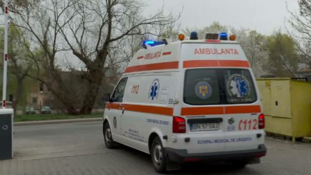 O tanara din Bistrita-N<span style='background:#EDF514'>ASAU</span>d, care nu stia ca este insarcinata cu gemeni, a nascut in drum spre spital