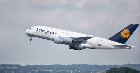 Angajatii <span style='background:#EDF514'>LUFTHANSA</span> reusesc sa obtina o crestere a salariilor de pana la 18%, dupa proteste