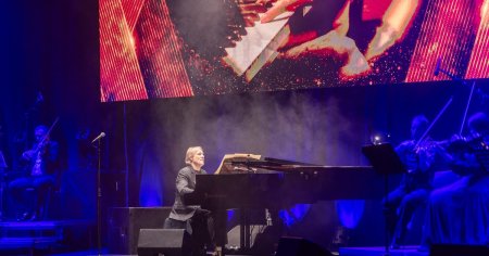 Coloane sonore celebre din <span style='background:#EDF514'>TITANIC</span> si Agentul 007 au facut istorie la Sala Palatului. Richard Clayderman a demonstrat ca... VIDEO