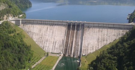 Barajul de la <span style='background:#EDF514'>BICA</span>z, verificat in urma seismului din Neamt. Ce spun autoritatile despre efectele cutremurului