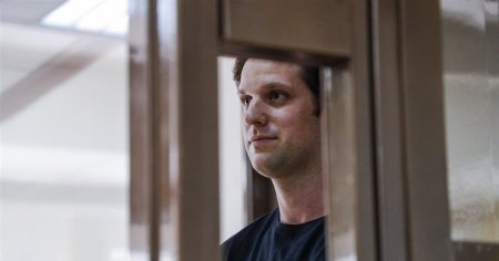 Mesajul familiei jurnalistului Evan Gershkovich, arestat anul trecut in Rusia sub acuzatia de spionaj