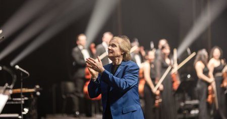 Richard Clayderman a cucerit inimile in Sala <span style='background:#EDF514'>PALATULUI</span> cu un spectacol memorabil!