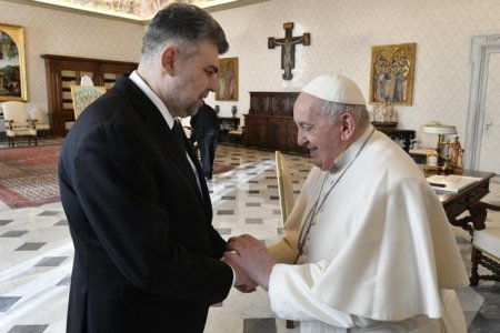 Pastele catolic. Ciolacu postare cu Papa Francisc: Sarbatoarea Invierii Domnului ne deschide inimile spre iubire, credinta si iertare