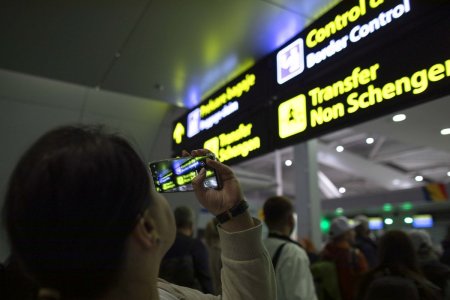 Compania Nationala Aeroporturi: Prima cursa integral operata fara control de frontiera din spatiul Schengen este, usor ironic, cursa Austrian <span style='background:#EDF514'>AIRLINE</span>s de la Viena