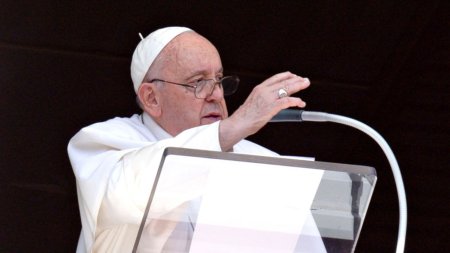 Papa Francisc, mesaj de Paste: Populatia civila este acum epuizata, in special copiii. Cata suferinta vedem in ochii lor
