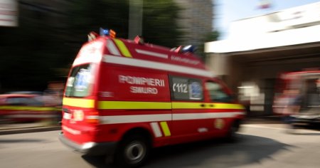 Trei persoane au fost ranite in Capitala, dupa un accident in care a fost implicata o ambulanta SMURD