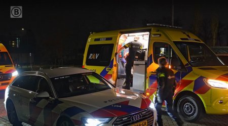 Dama de companie, soferul si romanii. Sapte romani arestati, trei dintre ei injunghiati, in Olanda. 11 masini de politie venite sa faca ordine