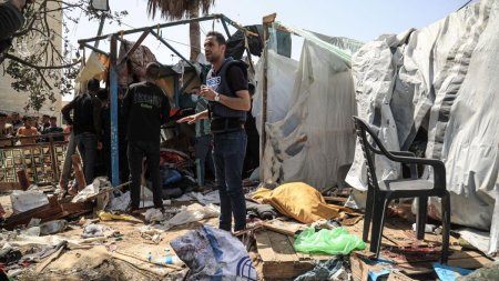 Sapte jurnalisti au fost raniti intr-un atac aerian israelian asupra spitalului Al-Aqsa din Gaza