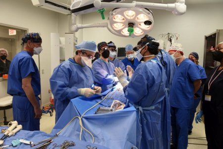 Transplant de ficat, realizat in premiera la spitalul Sfantul <span style='background:#EDF514'>SPIRIDON</span> din Iasi. Pacienta salvata are 33 de ani