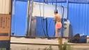 Un barbat risca o amenda drastica dupa ce a fost filmat facand dus intr-o spalatorie auto din Taipei | VIDEO