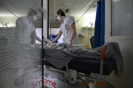 Studiu: mii de pacienti din Anglia ar fi murit din cauza aglomeratiei de la sectiile de urgenta