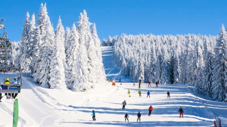 S-a inchis sezonul de schi la <span style='background:#EDF514'>POIANA</span> Brasov. Ce spun autoritatile