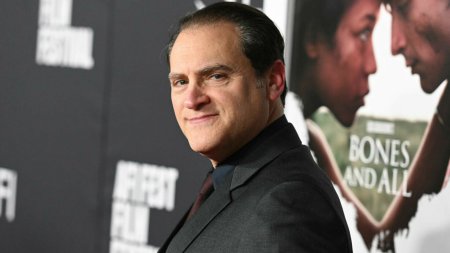 Actorul Michael Stuhlbarg, cunoscut pentru filmul Call Me by Your Name, a fost atacat cu un bolovan in cap, in New York