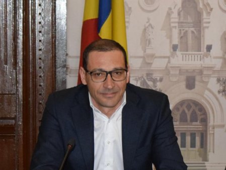 <span style='background:#EDF514'>PREFECTUL</span> judetului Galati a demisionat. El va candida la alegerile locale din 9 iunie