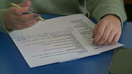 CNCD acuza Ministerul Educatiei de discriminare. Acordarea burselor doar elevilor de la stat incalca dreptul la educatie