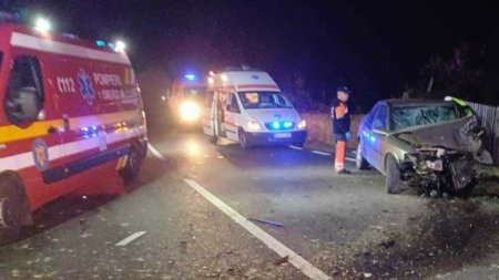 Accident cu 6 victime in Arges. Manevra facuta de unul dintre soferi a fost la un pas de a provoca o tragedie