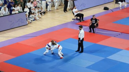 Peste 1000 de sportivi vor concura la <span style='background:#EDF514'>CAMPIONATUL EUROPEAN</span> de ju-jitsu U16, U18 si U21. Romania este gazda editiei din acest an