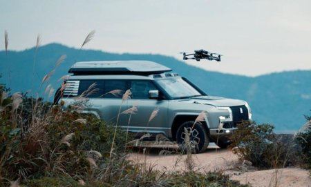 Inovatie chineza: masina electrica de la liderul BYD va avea drona montata pe acoperis, actionata direct! Criticii avertizeaza: alta decizie de supraveghere?
