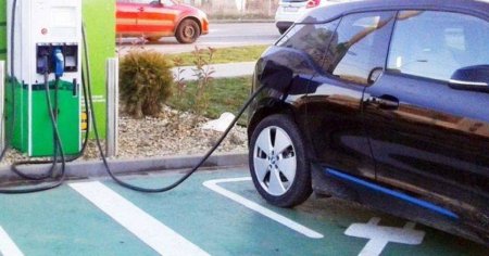 Vehiculele electrice ar putea depasi masinile pe benzina pana la finalul acestui an in <span style='background:#EDF514'>NORVEGIA</span>