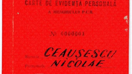 CNSAS a publicat Cartea de evidenta personala a membrului P.C.R. No 0000001, Nicolae Ceausescu