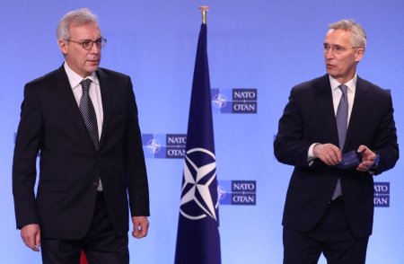 Relatiile dintre Rusia si NATO se inrautatesc. Toate <span style='background:#EDF514'>CANALE</span>le de dialog au ajuns la un nivel „critic zero”