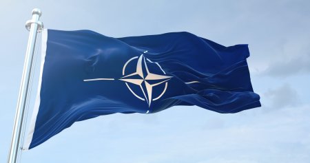 NATO implineste 75 de ani de la fondare cu un razboi la scara larga in vecinatatea sa. Mesajul lui Klaus Iohannis