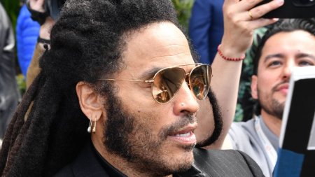 Lenny Kravitz va urca pe scena principala la festivalul <span style='background:#EDF514'>UNTOLD</span> 2024