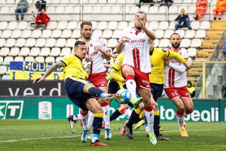 Isi va pierde locul de titular si in Serie B? Cum a explicat antrenorul schimbarea atacantului sau la pauza!