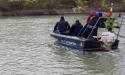 Doi cubanezi care voiau sa ajunga in Spania au fost prinsi de politistii de frontiera intr-o barca pneumatica, traversand raul Prut