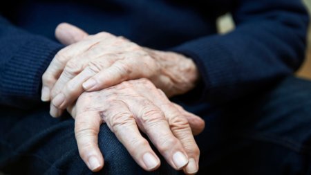 Semnele timpurii ale bolii Parkinson. Care este impactul asupra calitatii vietii