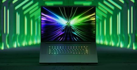 Noul <span style='background:#EDF514'>RAZER</span> Blade 18 – Cel mai mare laptop din seria Blade costa peste 3.000 de euro