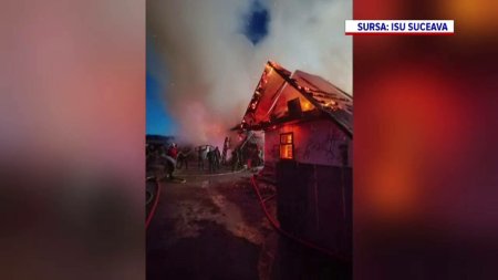 Un barbat din Suceava si-a pierdut casa, dupa ce a fost mistuita de flacari. De la ce ar fi pornit incendiul