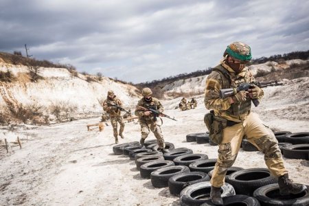 Investigatie a unui grup anticoruptie de la Kiev: ucrainenii se insoara cu femei cu <span style='background:#EDF514'>DIZABILITATI</span> pentru a evita mobilizarea. Cat costa o casatorie de forma