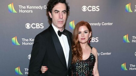 Actorul Sacha Baron Cohen, cunoscut pentru rolul din filmul Borat, si Isla Fisher au divortat