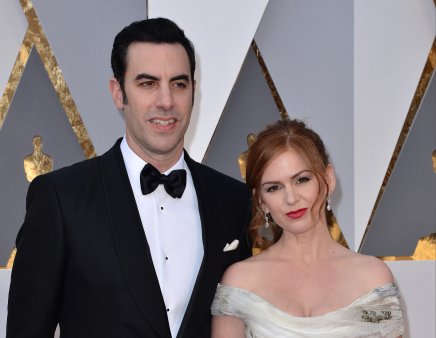 Sacha Baron <span style='background:#EDF514'>COHEN</span> si Isla Fisher au divortat, dupa un mariaj de 13 ani. S-au cunoscut in 2001 si au impreuna trei copii