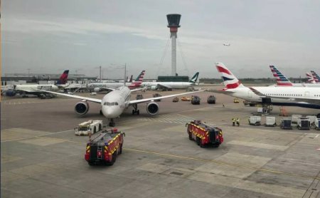 Incident socant pe aeroportul Heathrow din Londra: Doua avioane s-au ciocnit la sol