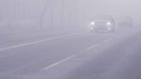 Cod galben de ceata densa in localitati din 12 judete, duminica dimineata