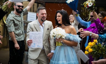 Vlad Gherman si Oana Mosneagu s-au casatorit. Imagini de la cununia civila: Incepe o etapa noua
