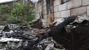 Un obuz rusesc a lovit o casa dintr-un sat ucrainen. Trei oameni au murit