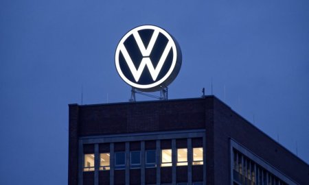 Vehiculele electrice ale Volkswagen nu pot tine <span style='background:#EDF514'>PASUL</span> cu concurenta din China, potrivit directorului general al companiei germane