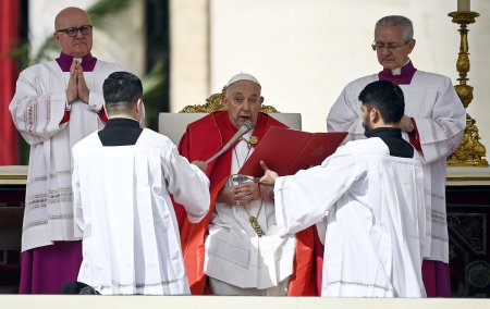 Papa <span style='background:#EDF514'>FRANCI</span>sc, un nou apel la pace in Ucraina si Orientul Mijlociu: Sa se opreasca si sa incerce sa negocieze