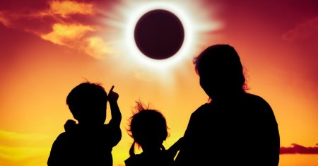 Unde poate fi vazuta eclipsa totala de Soare 2024. Fenomenul de luni, 8 aprilie, este unul rar si spectaculos
