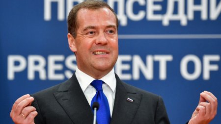 Dmitri <span style='background:#EDF514'>MEDVEDEV</span>, furios: Complici la aceasta crima sunteti voi toti, Biden, Macron, Sunak, Scholz si alte slugi