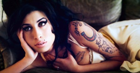Cine sunt raufacatorii in filmul biografic despre Amy Winehouse. Dezvaluirile regizorului Back to <span style='background:#EDF514'>BLACK</span> VIDEO