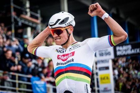 Mathieu van der Poel, masinaria care su<span style='background:#EDF514'>FOCA</span> clasicele: a castigat Turul Flandrei si Paris-Roubaix, in tricoul de campion mondial