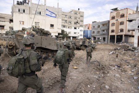 <span style='background:#EDF514'>RAID</span>uri de amploare in Cisiordania. Zeci de persoane au fost retinute de militarii israelieni