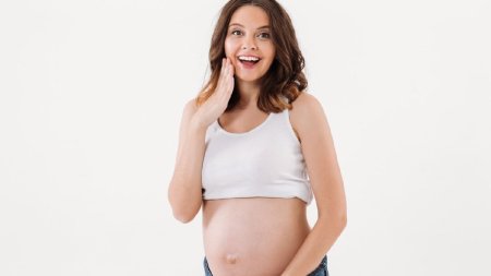 Tratamentele <span style='background:#EDF514'>STOMATOLOGI</span>ce pe perioada sarcinii. Tot ce trebuie sa stii