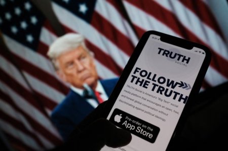 Trump se lupta in instanta cu cofondatorii Truth Social