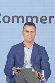 ZF e<span style='background:#EDF514'>COMMERCE</span> Summit 2024. Daniel Nicolae, cofondator si CEO al Innoship: Piata nationala de e-<span style='background:#EDF514'>COMMERCE</span>, neinfluentata de traficul international, a crescut cu 4,7% in primul trimestru din 2024 comparativ cu aceeasi perioada din 2023